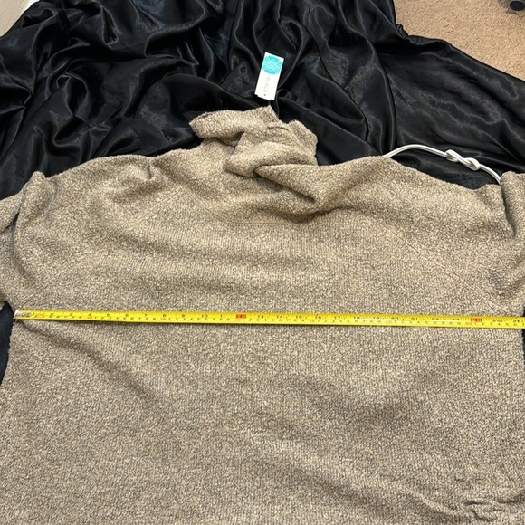 Leo & Nicole Tan Slouchy Coffey Side Ruched‎ Pullover, Cowl Neck Sweater 2XL NWT - Picture 7 of 11